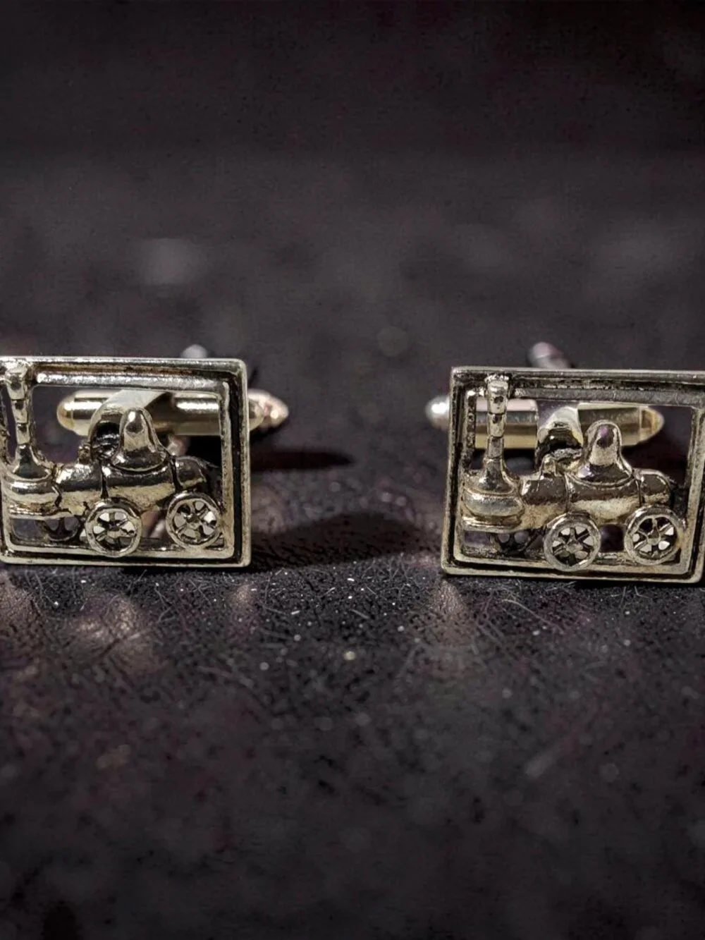 vintage mens silver tone steam engine locomotive cuff links.